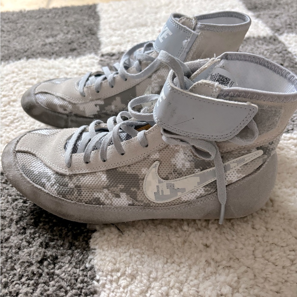 Nike wrestling shoes